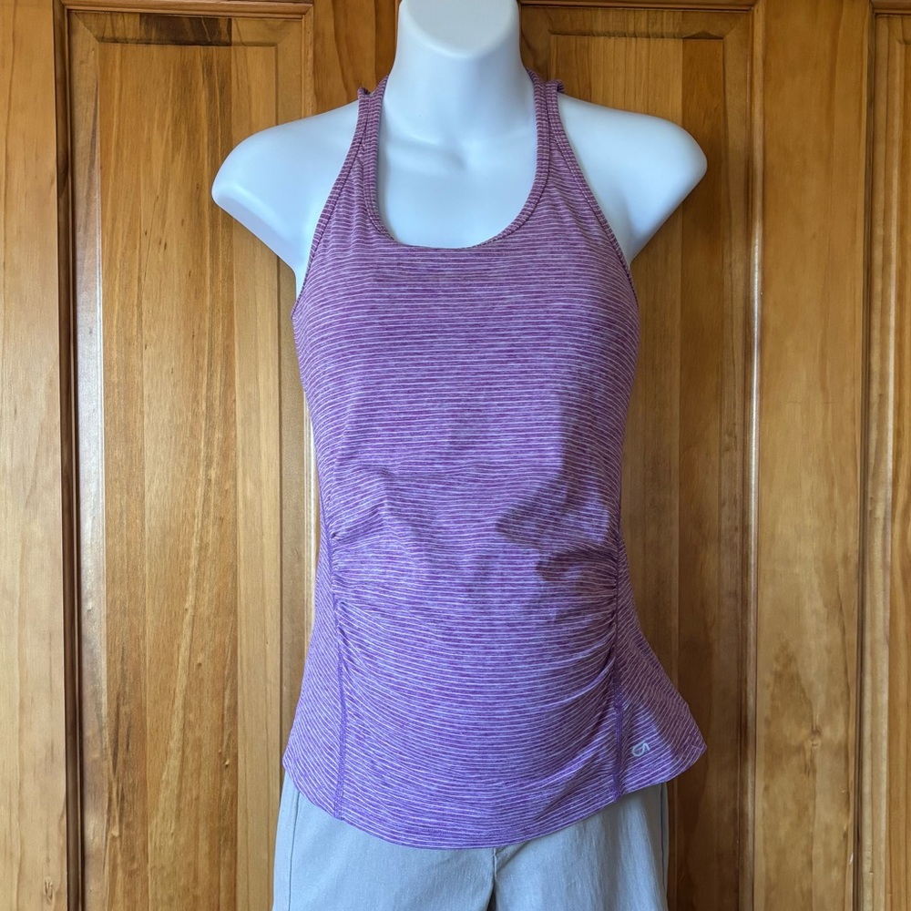 Gap maternity athletic top